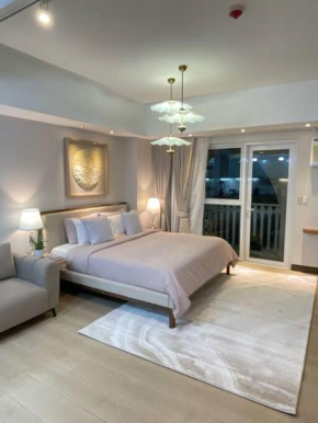 Minimalist and cozy place with balcony
